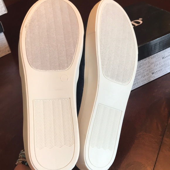 Wanted Shoes - Picture 5 of 6